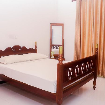 City Beach Apartment Бентота Екстериор снимка